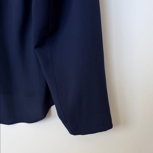 Laundry by Shelli Segal Navy Sleeveless Blouse V-Neck Size 10 NWT - Picture 11 of 12